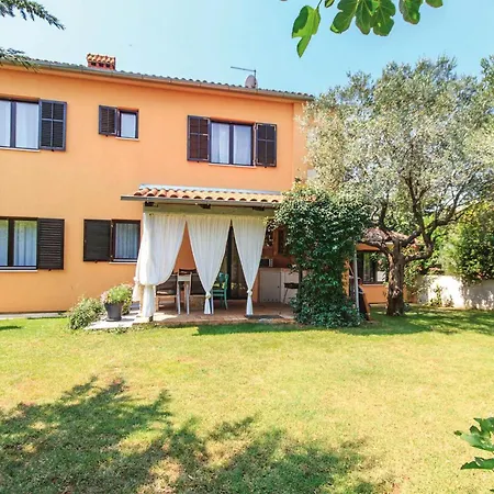 דירה Stunning In With Kitchen *