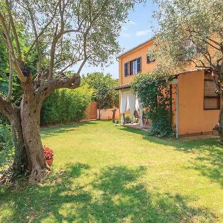 דירה Stunning In With Kitchen *