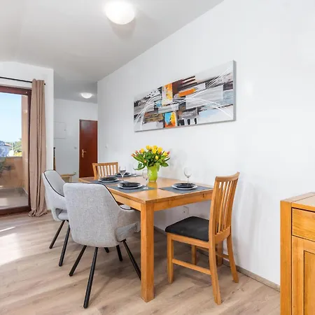 Stunning In With Kitchen Apartment